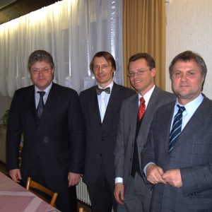 MdB Dr. Hans- Ulrich Krüger, Prof. Dr. Dr. Karl Lauterbach, Dr. Michael Heidinger , MdB Wolfgang Grotthaus (v. li. n. re.)
